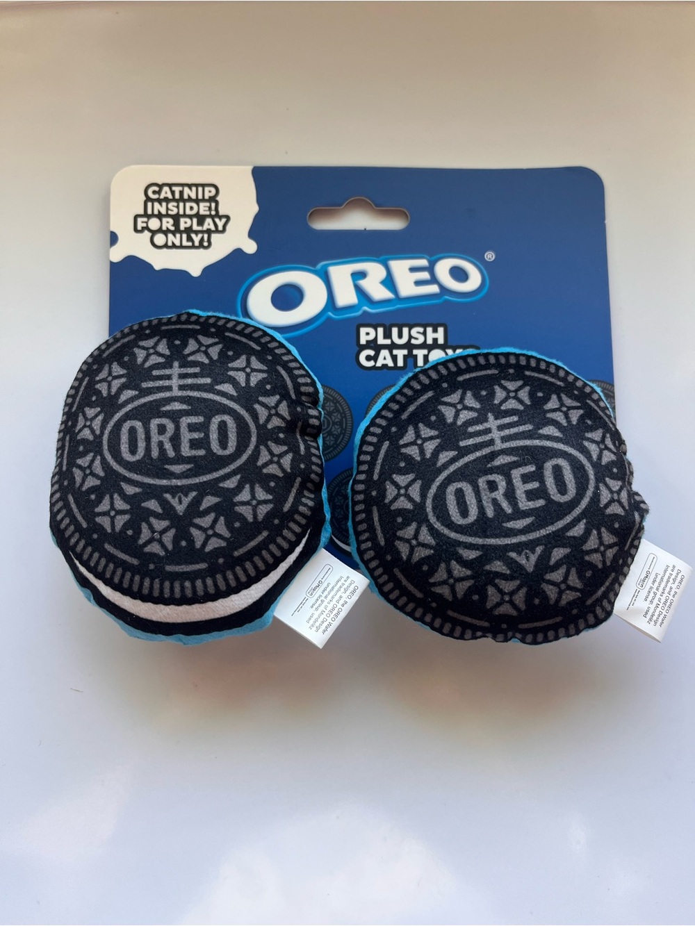 NWT OREO Cookie Plush Cat Toys 2 Pack Catnip Inside Novelty Food Pet Toy